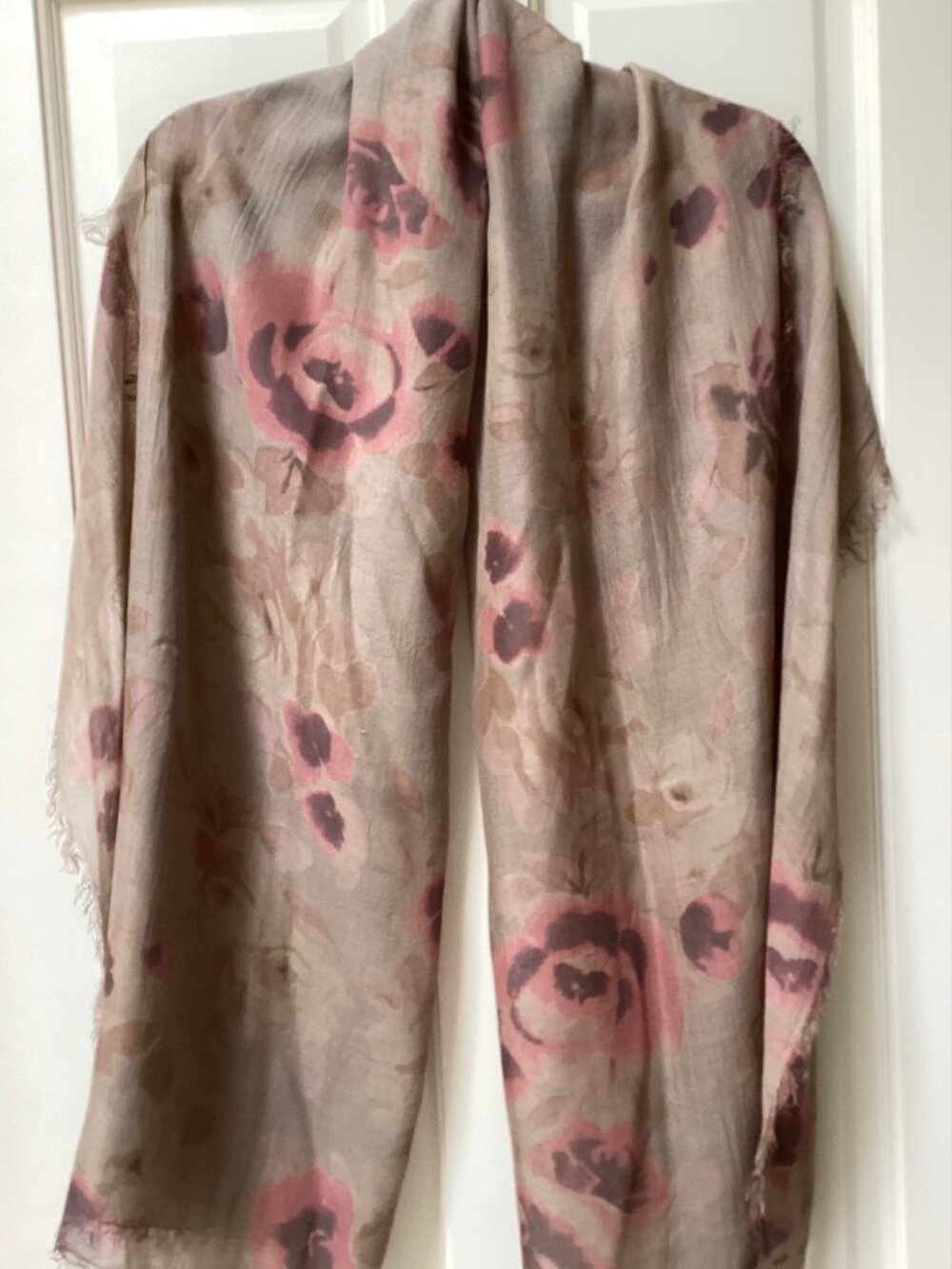 Nardi & Tagliaferra tan and pink flowered women's shawl, scarf (72 in x 36 in)